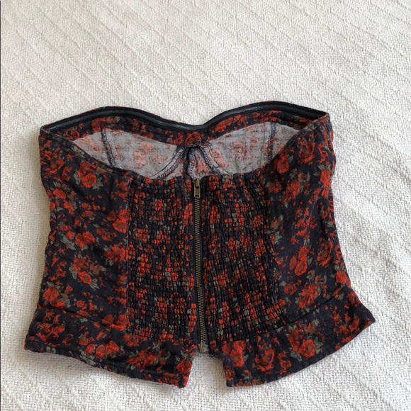 ⭐️ Zip-up Corset Style Strapless Crop Top - Picture 6 of 7